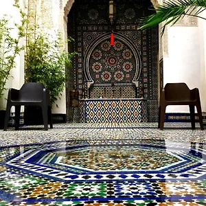 dar-7-louyat.hotelfesmorocco.com/